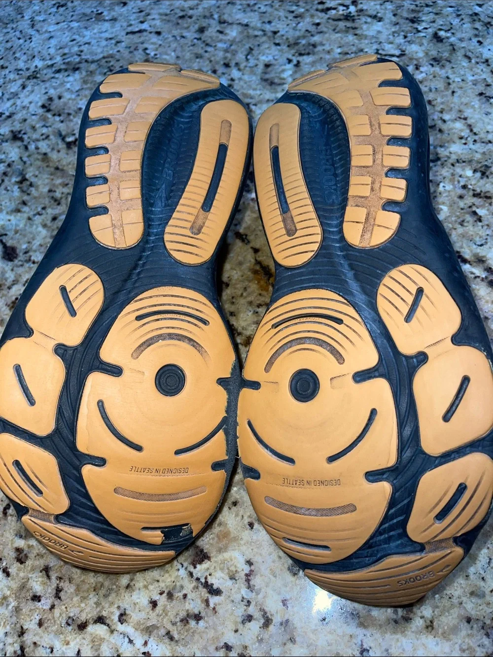 Brooks Glycerin 21 Running Sneakers with Tan Accents